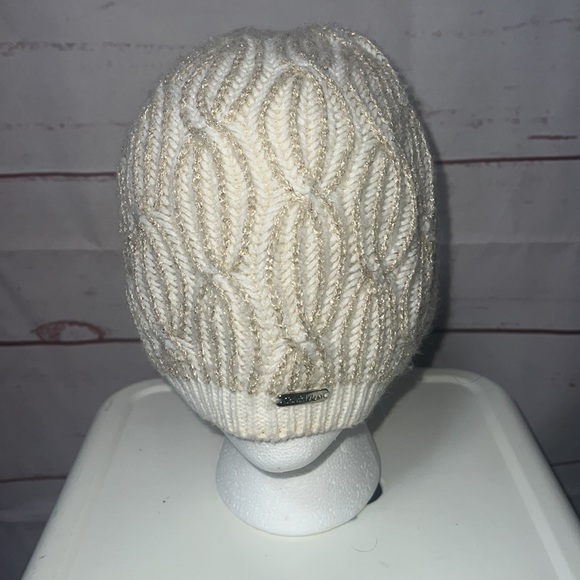 *SOLD ON DEPOP Calvin Klein cream and gold signature knit beanie hat - Picture 4 of 7